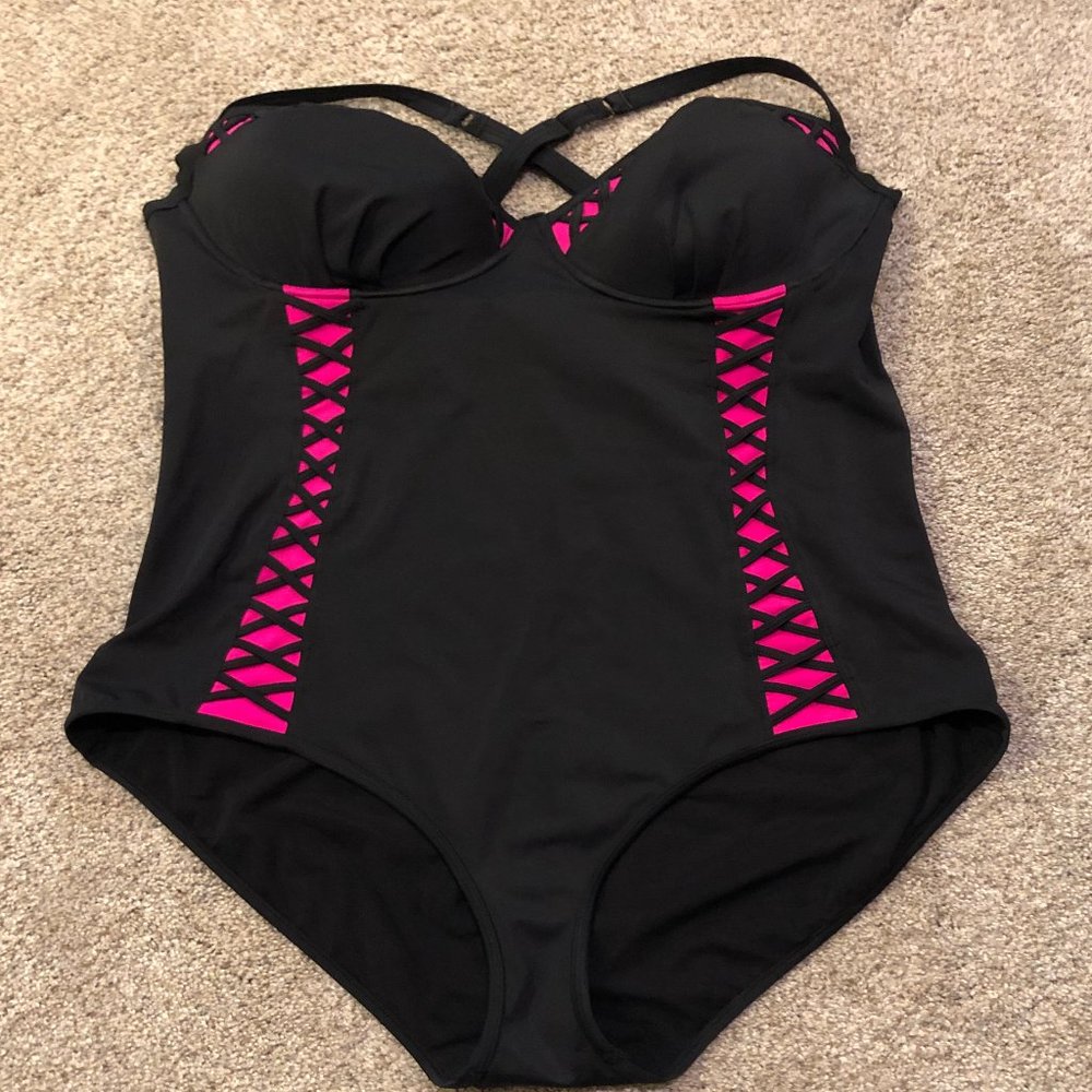 Torrid | Black & Pink Corset Swimsuit (Size 3)